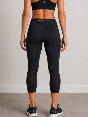 Lululemon Run Crop Tight - Black/Camo Mesh